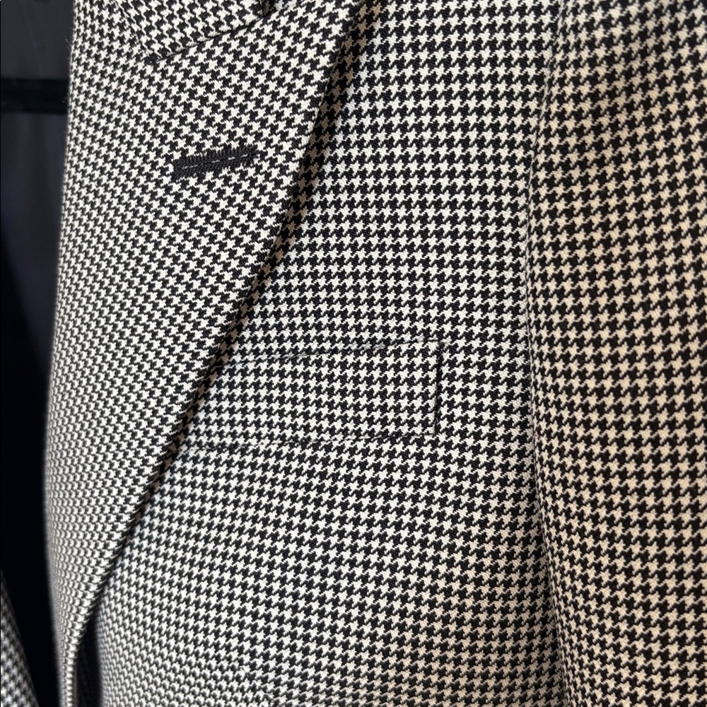 Alexander McQueen. Stunning Houndstooth Blazer. Impeccable like new condition. - Picture 4 of 16